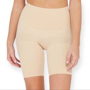 Assets by spanx remarkable results high waist mid thigh shaper